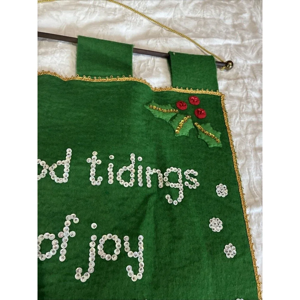 VTG Bucilla Felt Wall Hanging Carolers Handmade Sequins Christmas Joy